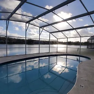 Holiday home Electric Heated Private Pool 4 Bedroom 3 Bath 2 Story Single Family Home!!!!, Kissimmee